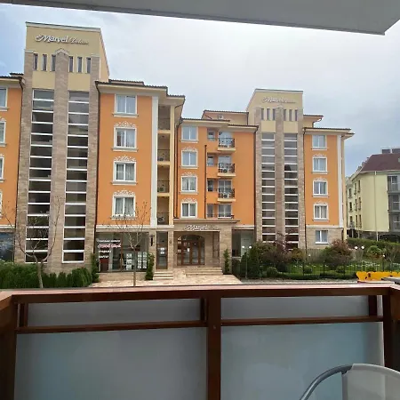 Itta 05 Sunny アパート