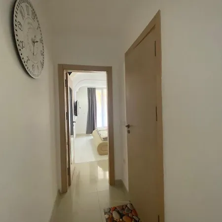 Itta 05 Sunny アパート