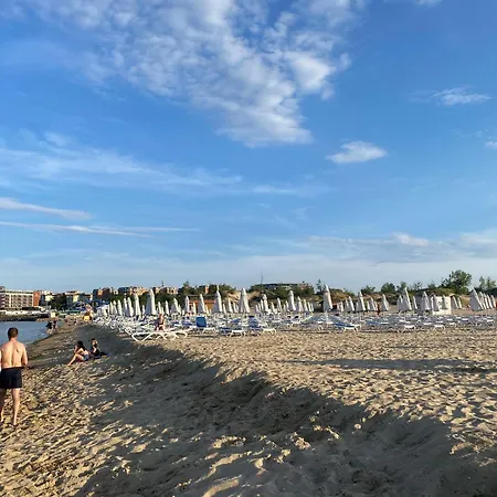 Itta 05 Sunny アパート *